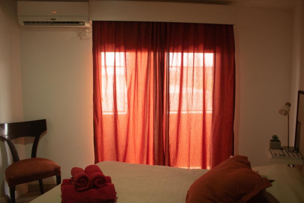 Rondpoint Pilar Apartment Pilar  Bagian luar foto